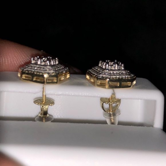 1/2ct REAL DIAMOND Cluster earrings - Picture 5 of 9